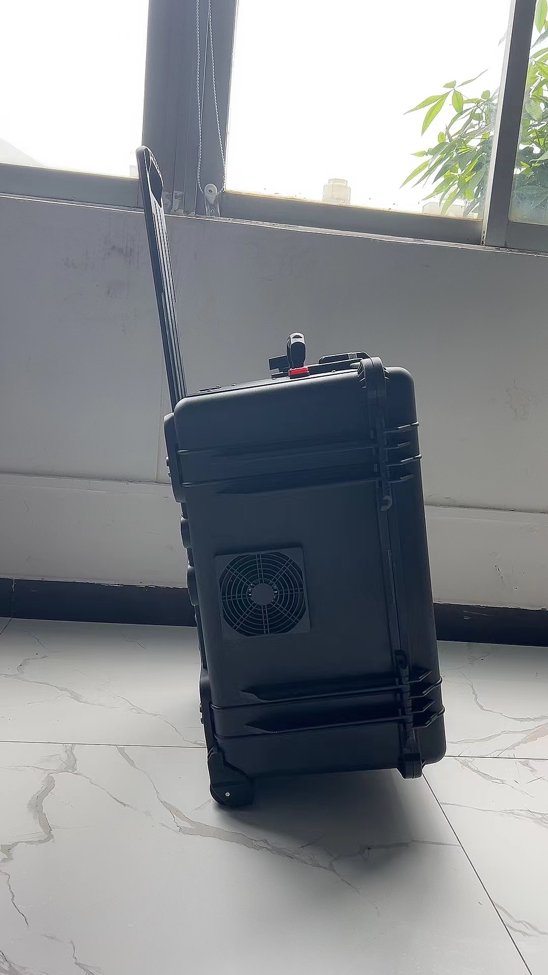 新疆手拉箱型移动通信干扰器